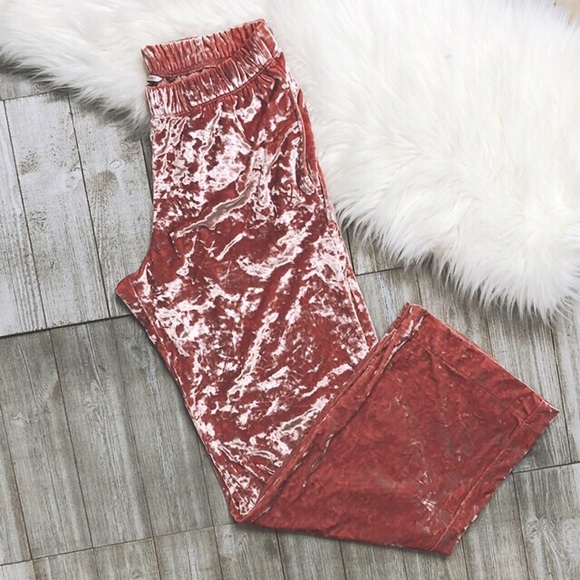 Victoria's Secret Other - Victoria’s Secret Crushed Velvet Sleep bottom